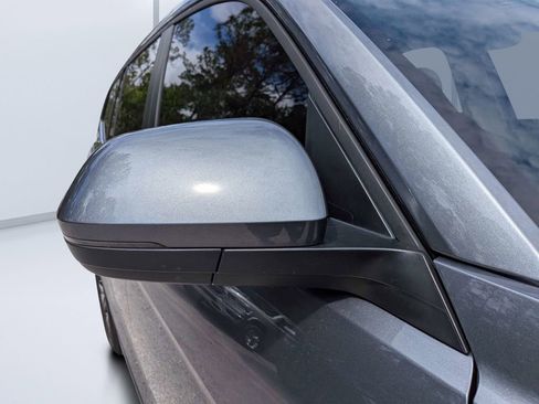 Used 2024 Volkswagen Atlas SE image 11