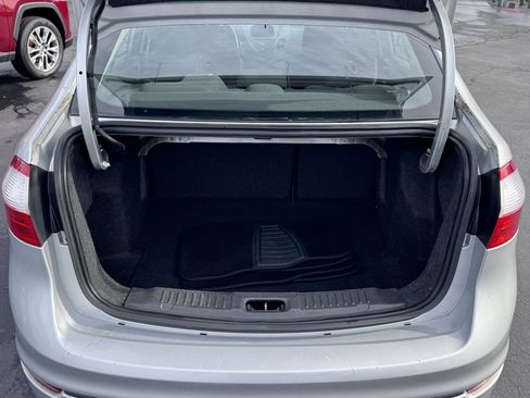 Used 2015 Ford Fiesta SE image 35