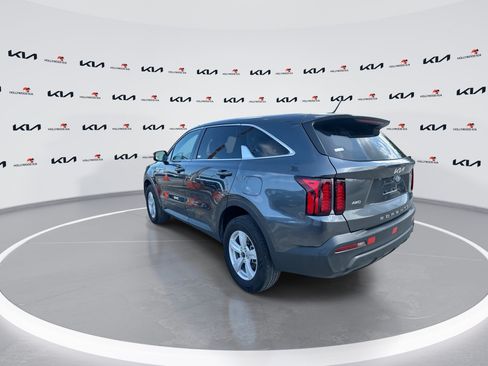 Used 2022 Kia Sorento LX AWD/4WD image 6