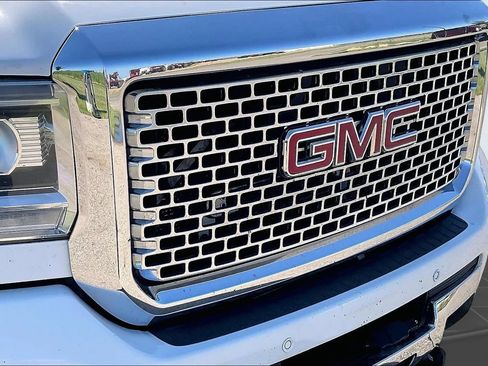 Used 2015 GMC Sierra 3500 Denali AWD/4WD image 37