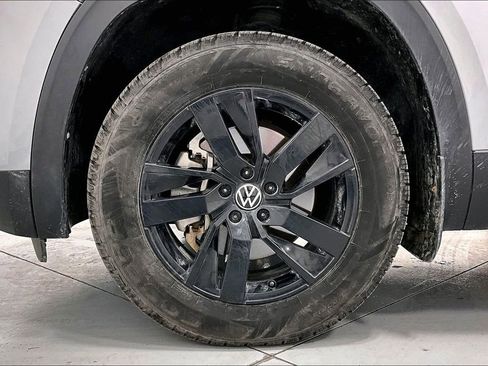 Used 2021 Volkswagen Atlas S w/ MDO Package (Bench Seat) image 11