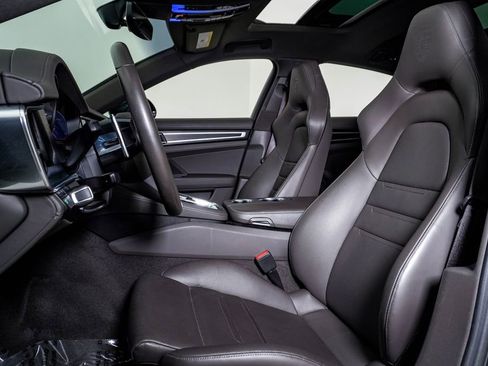 Certified 2023 Porsche Panamera 4 Platinum Edition image 5