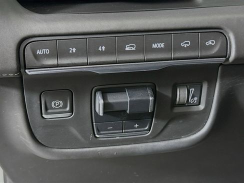 Used 2022 Cadillac Escalade ESV Sport Platinum w/ LPO, ONYX Package image 10