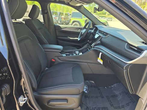 New 2026 Jeep Grand Cherokee Laredo X AWD/4WD image 26