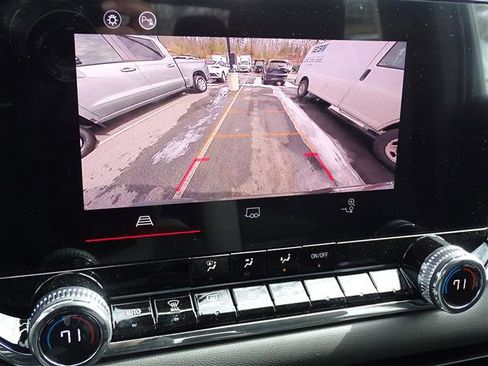 New 2025 GMC Canyon Elevation w/ Convenience Package image 10