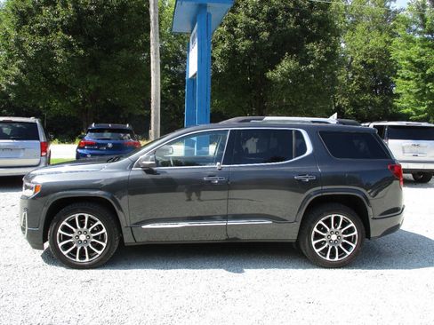 Used 2021 GMC Acadia Denali w/ Denali Ultimate Package AWD/4WD image 2