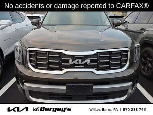 Certified 2023 Kia Telluride S w/ S Sunroof Package image 2