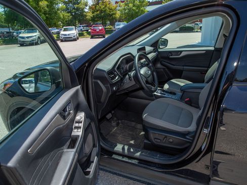 Used 2022 Ford Escape SE w/ Convenience Package AWD/4WD image 8