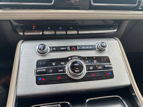 Used 2020 Lincoln Aviator 2WD image 10