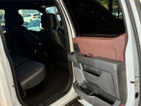 Used 2022 Ford F150 Lariat w/ Equipment Group 502A High image 32