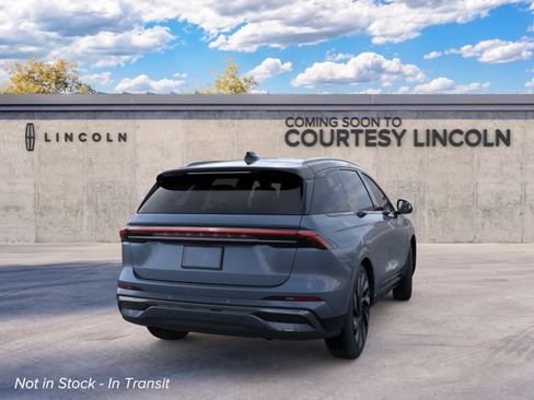 New 2026 Lincoln Nautilus Reserve w/ Jet Appearance Package AWD/4WD image 8