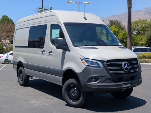 New 2025 Mercedes-Benz Sprinter 2500 image 1