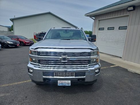 Used 2016 Chevrolet Silverado 3500 LT w/ LT Convenience Package AWD/4WD image 3