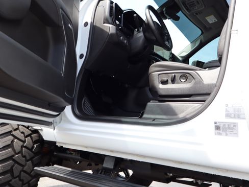Used 2026 Chevrolet Silverado 2500 LTZ w/ LTZ Plus Package AWD/4WD image 53