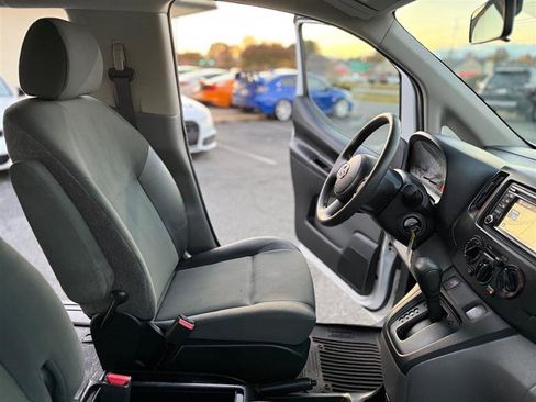Used 2015 Nissan NV200 SV w/ Technology Package image 14