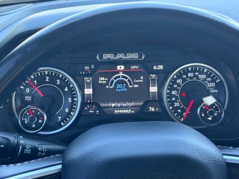 Used 2022 RAM 1500 Big Horn AWD/4WD image 12