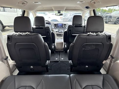 Used 2020 Chrysler Pacifica Touring-L Plus FWD image 18
