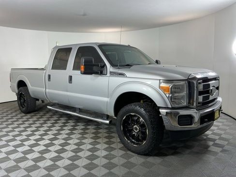 Used 2012 Ford F250 XLT w/ XLT Interior Pkg image 3