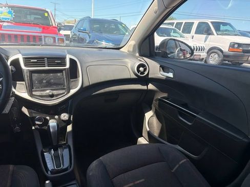 Used 2019 Chevrolet Sonic LT FWD image 21