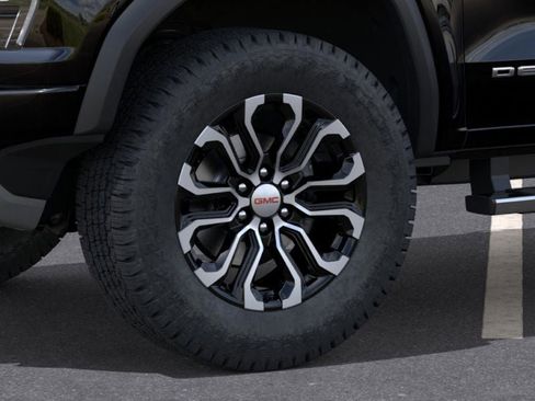 New 2026 GMC Canyon Denali image 9