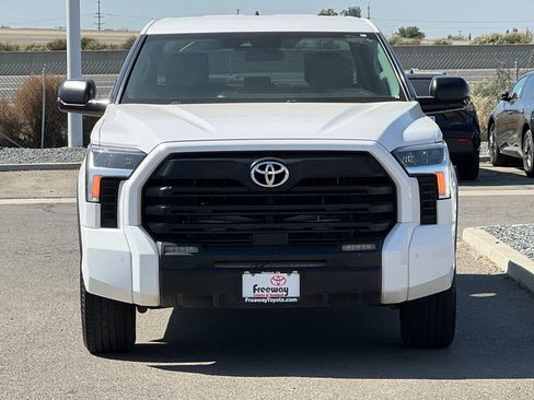 Used 2022 Toyota Tundra SR5 w/ Convenience Package RWD image 11