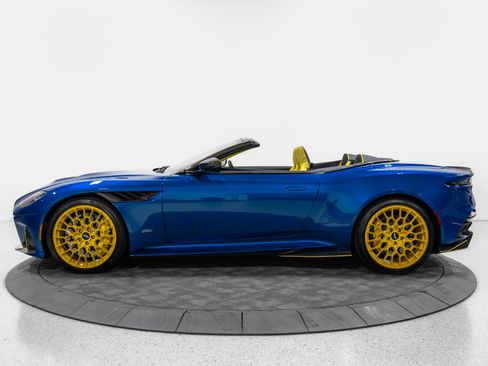 Used 2023 Aston Martin DBS Coupe RWD image 62