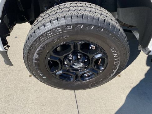 Used 2024 Ford F250 XLT w/ XLT Premium Package image 4