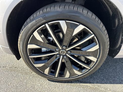New 2026 Volvo XC60 B5 Ultra w/ Protection Package Premier image 9