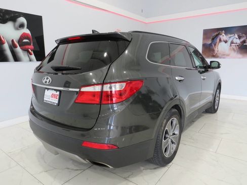 Used 2013 Hyundai Santa Fe GLS image 2