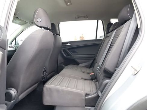 Used 2022 Volkswagen Tiguan S image 28