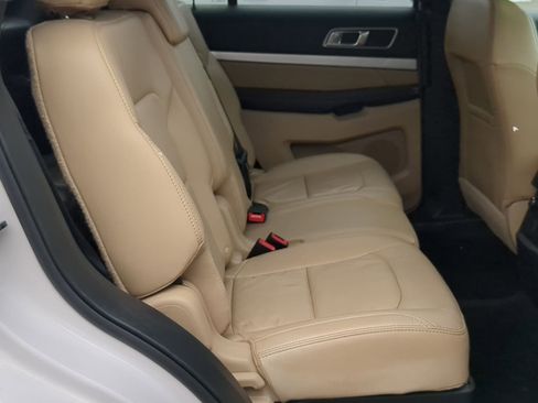 Used 2017 Ford Explorer XLT w/ Equipment Group 202A image 26