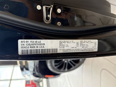 New 2026 Jeep Grand Wagoneer Summit w/ Premium Group III image 29