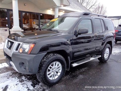 Used 2014 Nissan Xterra S image 1