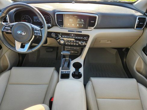 Used 2022 Kia Sportage EX image 12