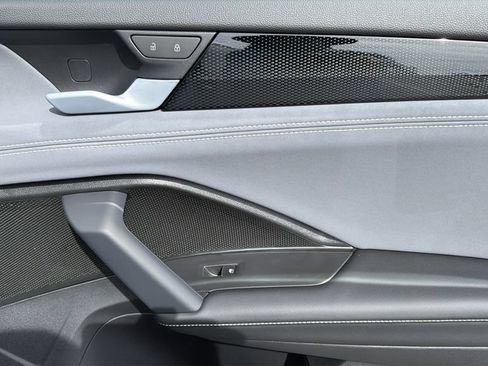 New 2026 Volkswagen Tiguan SE FWD image 15