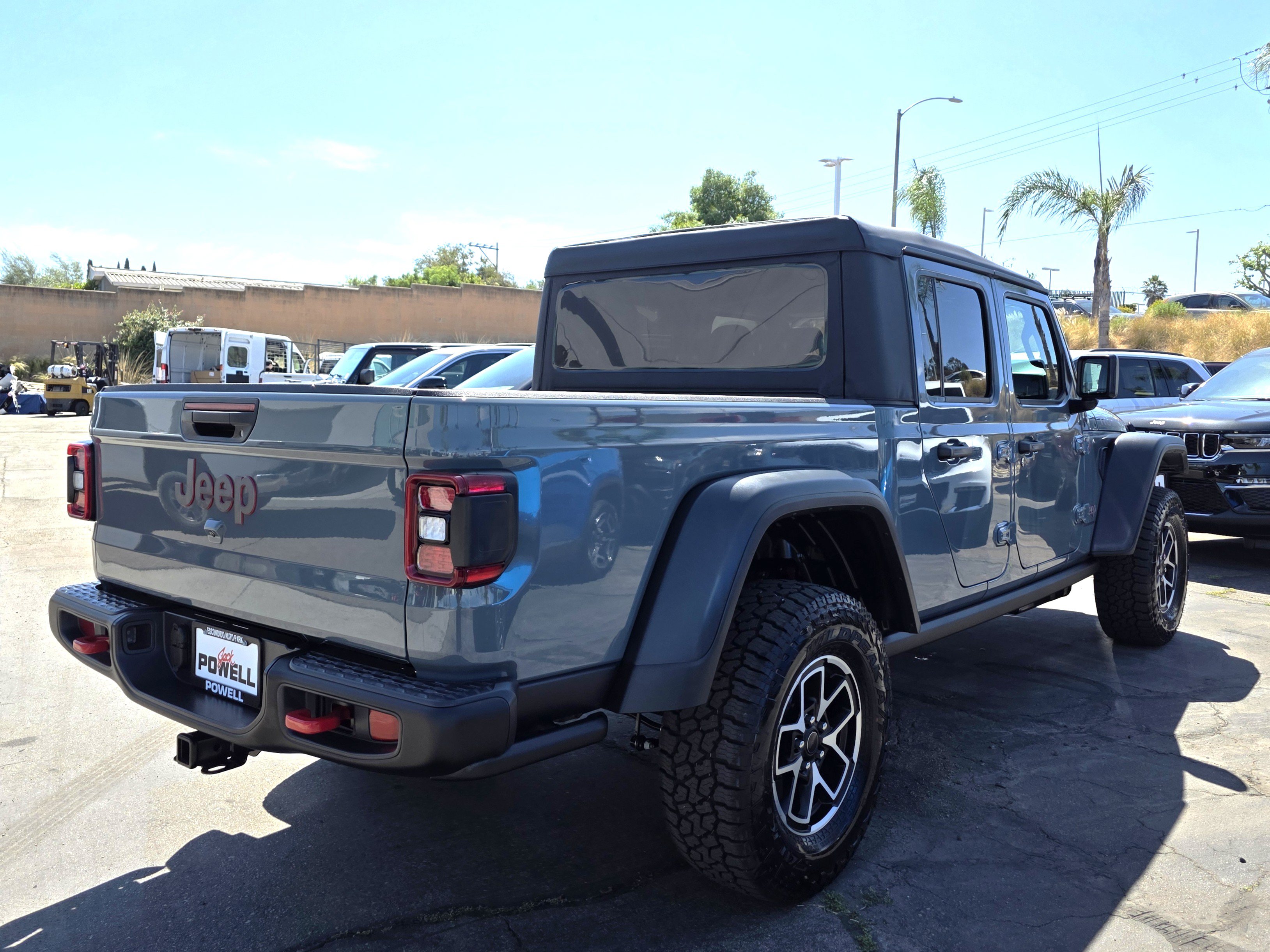 New 2026 Jeep Gladiator Rubicon w/ Steel Power Dome Hood Package AWD/4WD image 5