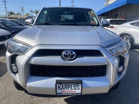 Used 2015 Toyota 4Runner SR5 image 3