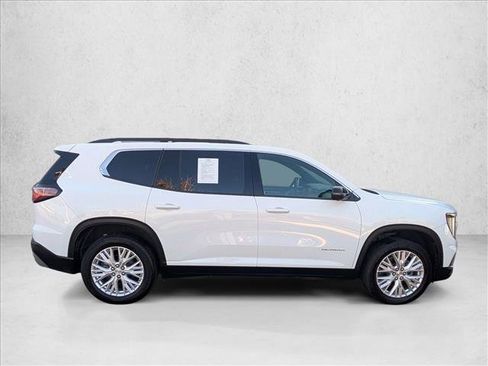 Used 2024 GMC Acadia Elevation image 4