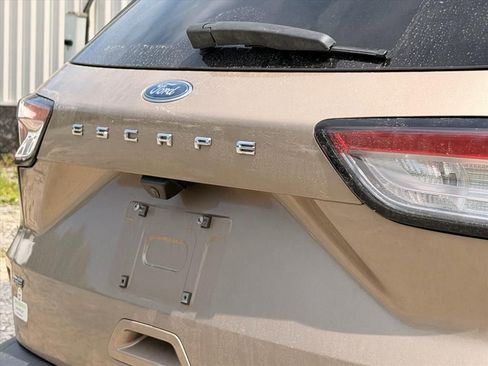 Used 2020 Ford Escape SE AWD/4WD image 25