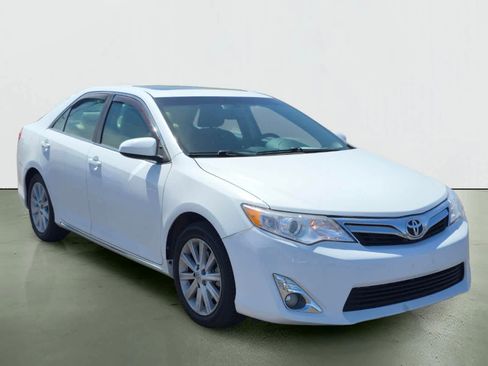 Used 2013 Toyota Camry XLE FWD image 8