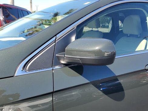 Used 2022 Ford Edge SEL w/ Convenience Package image 12