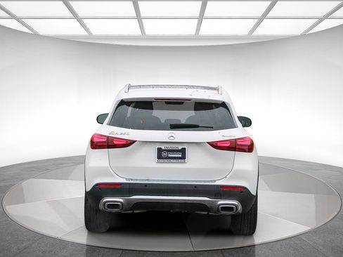 Certified 2025 Mercedes-Benz GLA 250 4MATIC image 3
