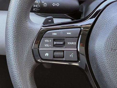 Used 2023 Honda Pilot LX image 14