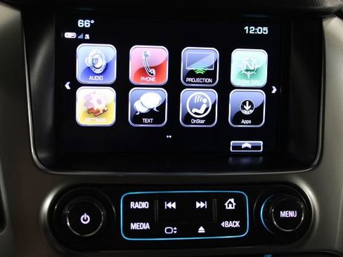 Used 2018 Chevrolet Suburban LT image 2