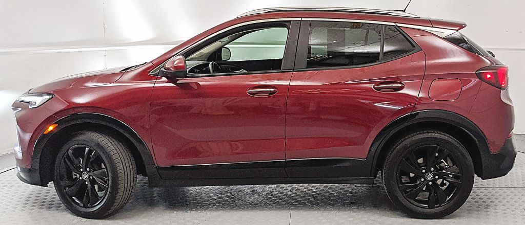 Used 2024 Buick Encore GX Sport Touring AWD/4WD image 5