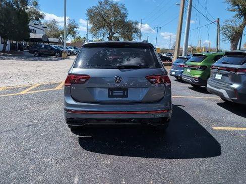Used 2023 Volkswagen Tiguan SE R-Line image 6