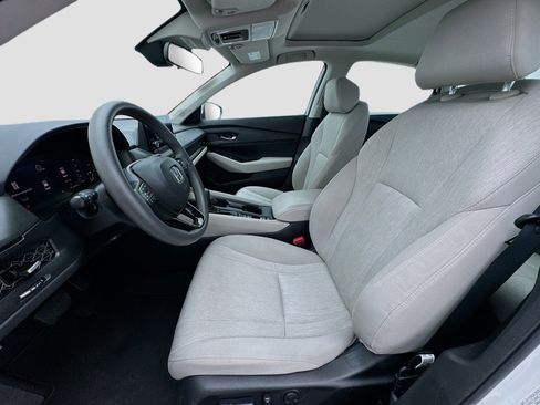 Used 2023 Honda Accord EX image 13