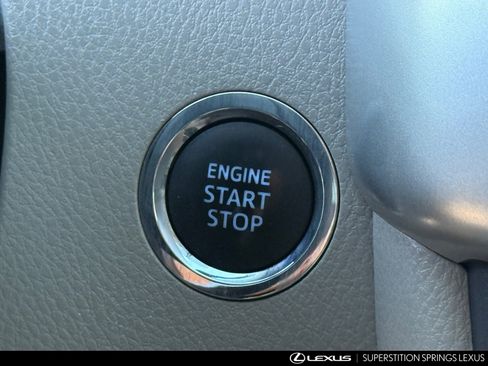 Used 2015 Toyota Highlander XLE image 25