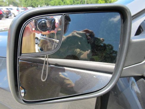 Used 2017 Ford Explorer Limited image 15