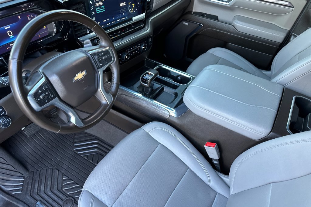 Used 2024 Chevrolet Silverado 1500 LTZ w/ LTZ Convenience Package II AWD/4WD image 12